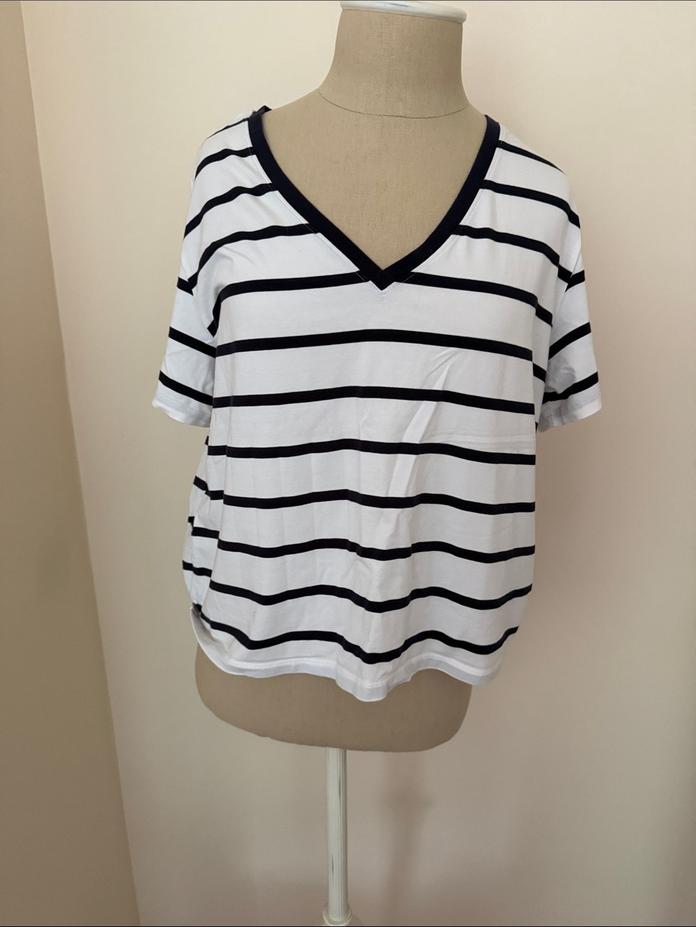 Striped V-Neck Short Sleeve Top - White/Black